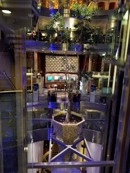 Lobby by elevators