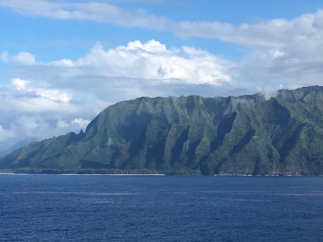 Cruising the Na Pali Coast of Kauai