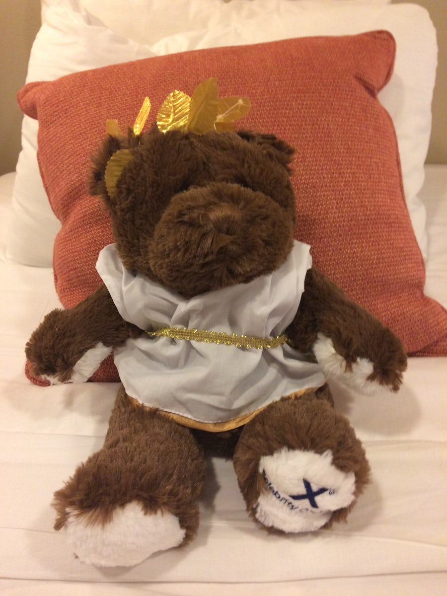 A teddy bear i order the Caribbean costume and they delivery the Greek costume