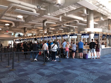 Fast Port of Miami check-in, no lineups, quick 15 minutes total time to boa