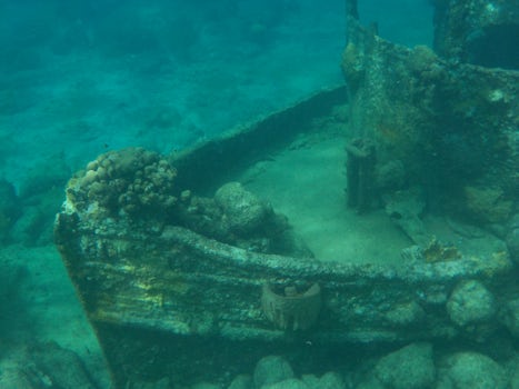 Tugboat wreck in Curacao