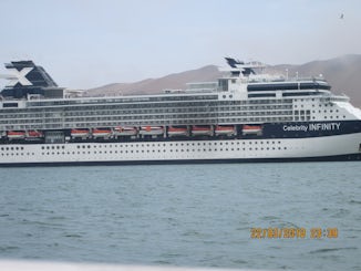 The Celebrity Millennium docked in Arica.