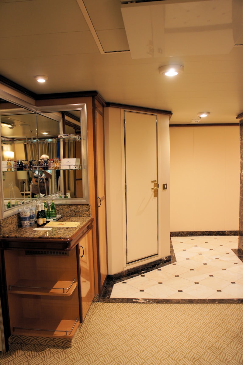Stateroom entrance and door to sep. WC