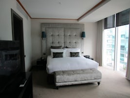 Sofitel Hotel in Auckland, stayed 2 nights prior to cruise