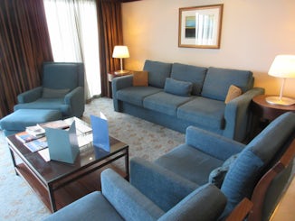 Ocean Suite Living Room
