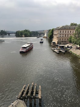 The river that connected Eastern & Western Europe thru the CHARLES bridge