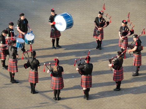 Tobermory farewell from a local pipe band. Much appreciated
