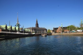 Copenhagen
Found cheapest hop on hop off bus with canal tour all included