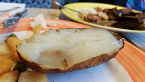 This a picture of the rotten baked potato. I now know why sides were limite