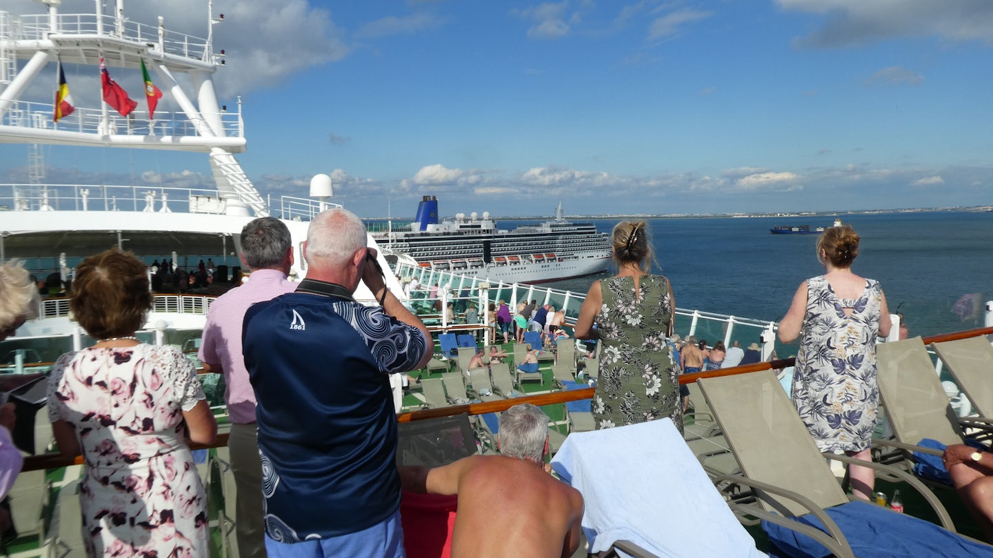 Sailway alongside the Arcadia and a battle of the entertainment teams