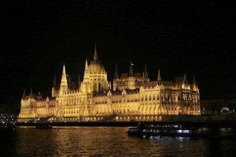 Night cruise in Budapest
