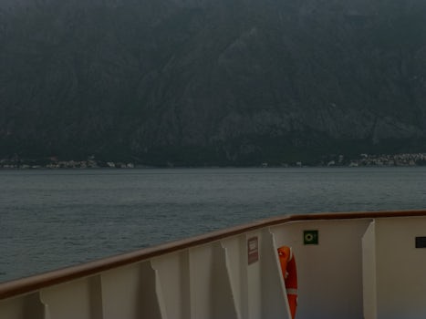 sail in to kotor