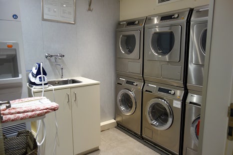 Complimentary self-serve laundry machines