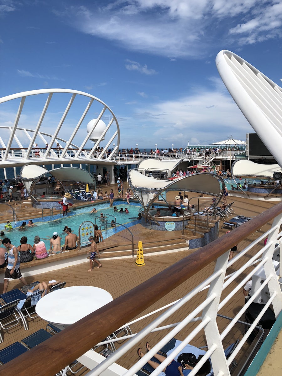 Cruise deck 9 and main pool area