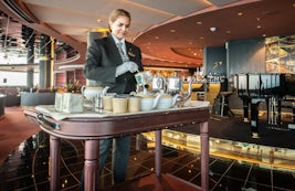 Tea time in the Yacht Club lounge