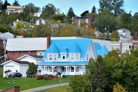 Colourful local housing at Gaspe