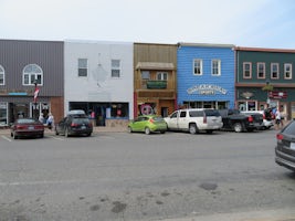 Picture of mainstreet in one of the towns you might stop in.