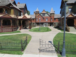 Hackley and Hume houses in lovely Muskegon.