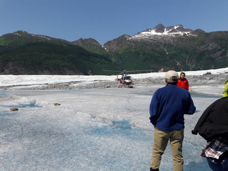 Helicopter excursion to the Mendenhall glacier