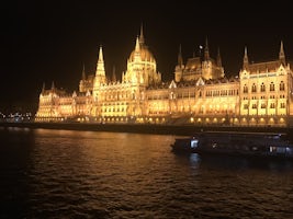 Night cruise on the Mozart in Budapest with an incredible view of the illum
