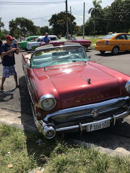 1950’s cars are everywhere in Havana!