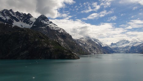 John Hopkins Glacier - Bay