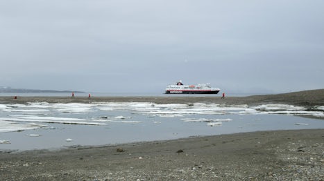 Recherchefjorden, our final expedition ashore in Svalbard.