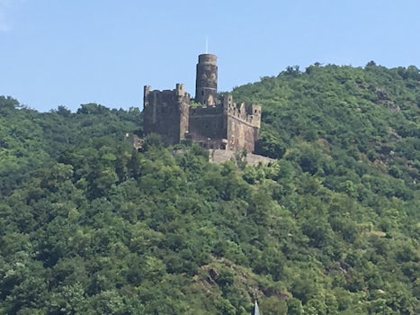 The castles are a never tiring sight on the shores of the Rhine.