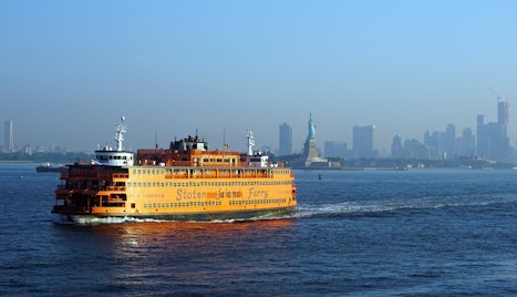 Staten Island Ferry passing us as we move towards Manhattan