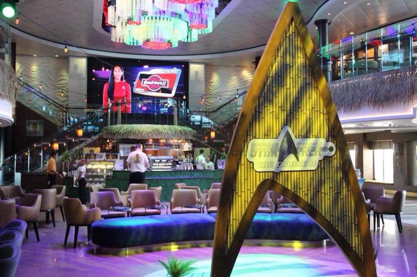 NCL Norwegian Jade - Atrium Bar (Star Trek Shore Leave Bar theme during Sta