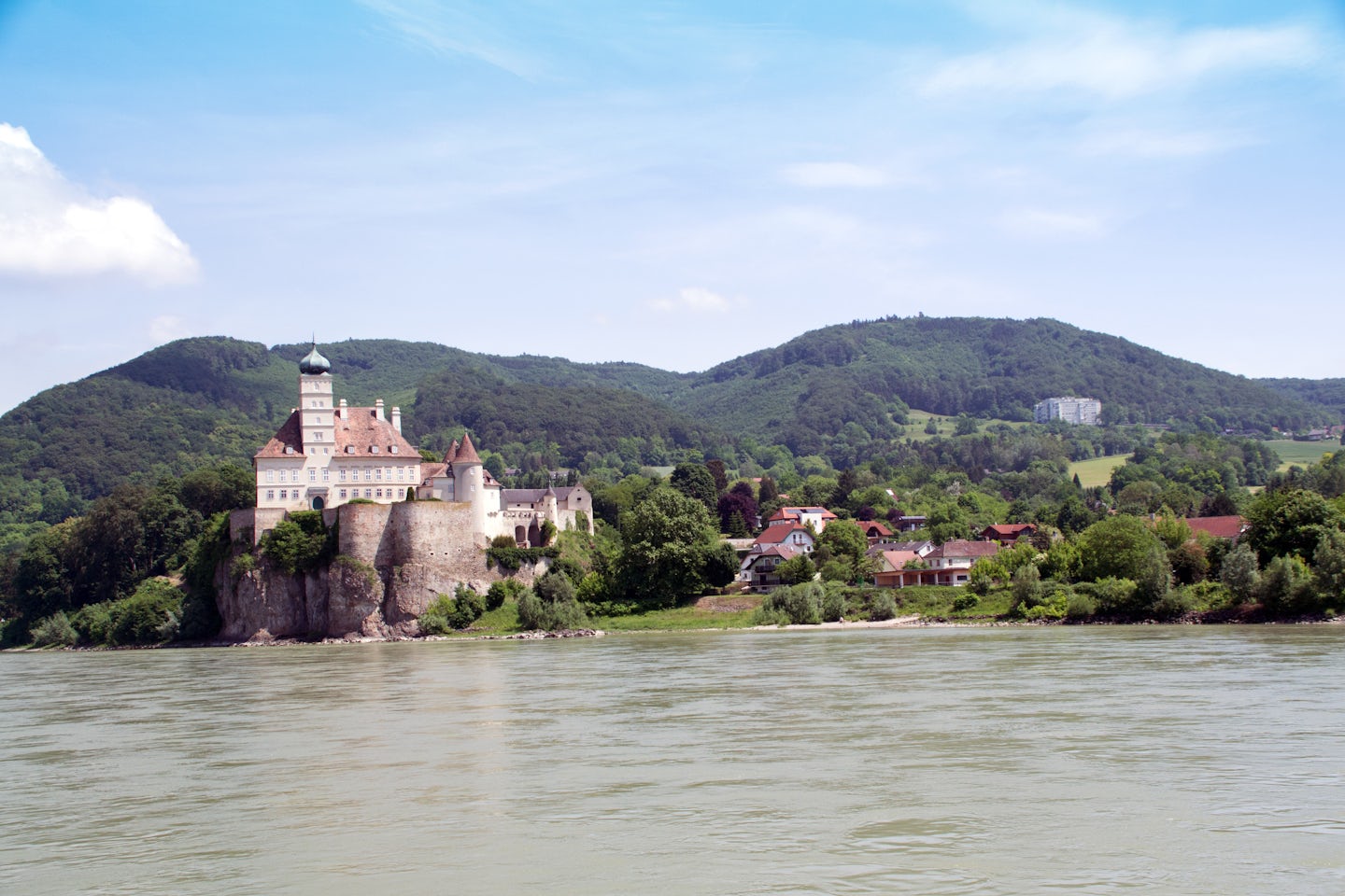 Cruising along the Danube from Melk to Durnstein.