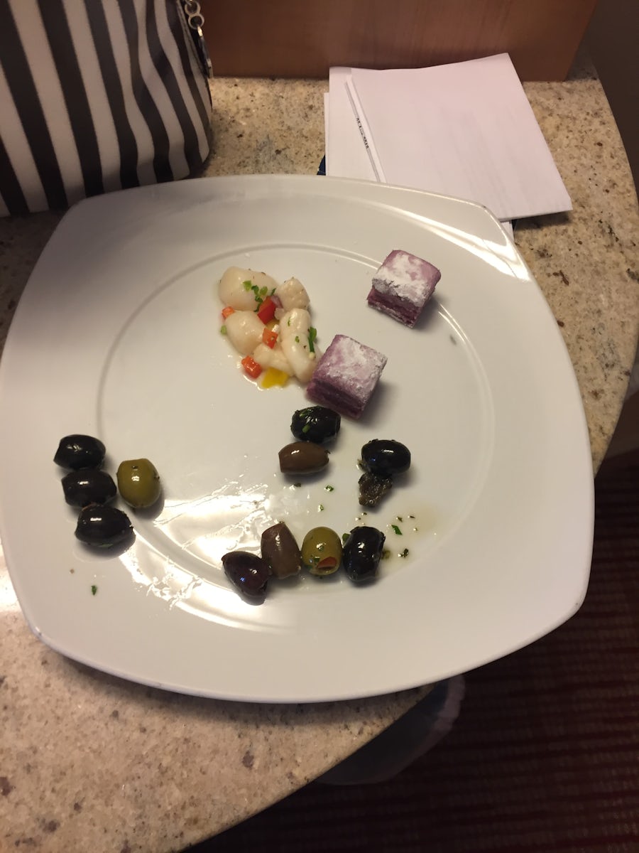 Canapés left in stateroom