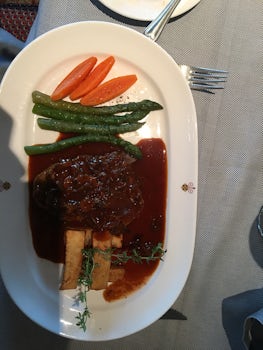 Small food portions of club class dining