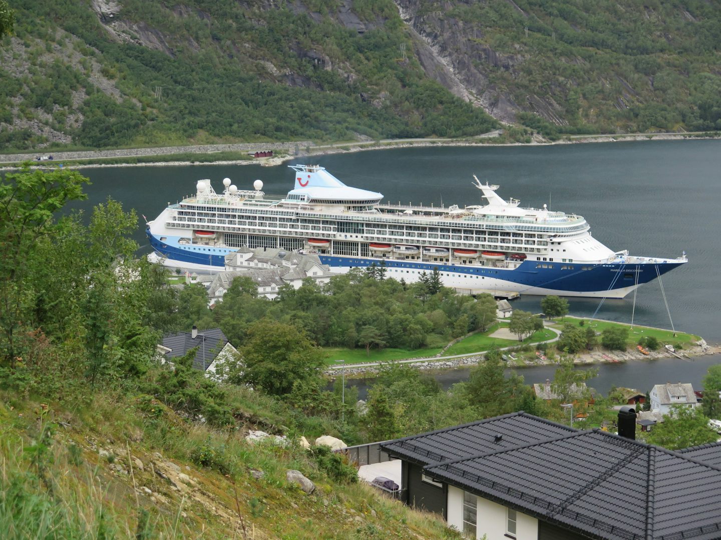 Marella Discovery at Eidfjord