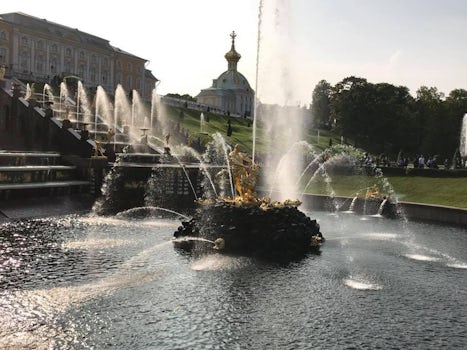 Peterhof garden and fountain in St. Petersburg, Russia