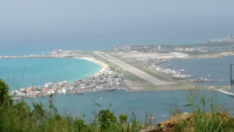 View of airport from Flying Dutchman overlook
