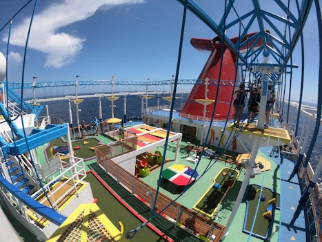 Photo from the ropes course on board the Horizon.