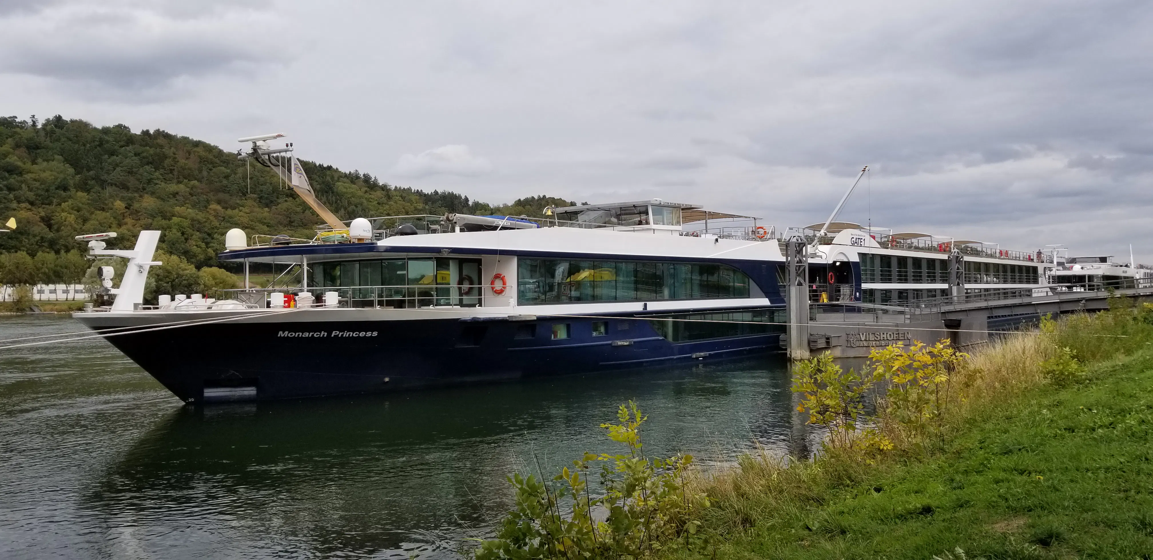 Monarch Queen Cruise Ship