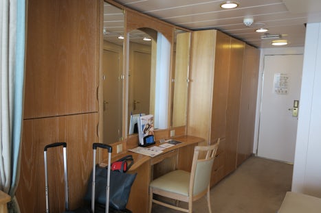 This is a mini suite on the Aurora