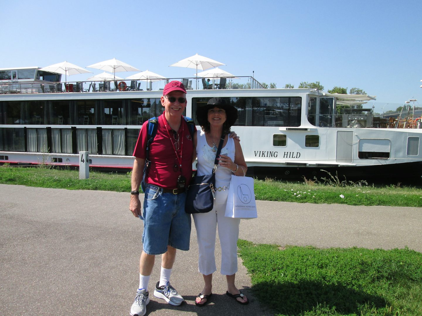 Bob and Janet McClearen in front of the Viking Hild