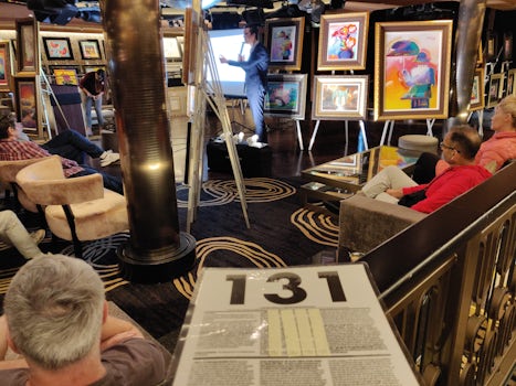 Art auction on 2nd sea day at the Bliss lounge.