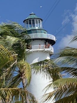 Harvest Caye, Belize : One of the nicest facilities.  The tower is where yo
