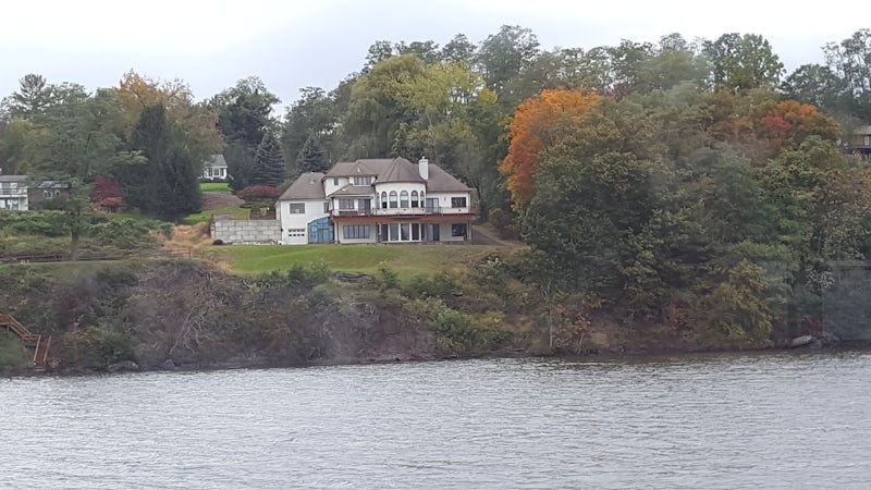 Large house along the Hudson