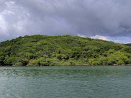 View of coastline from the catamaran at Roatan
