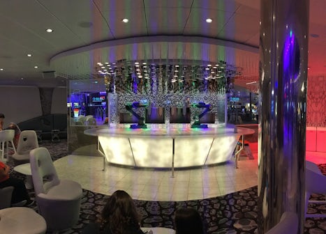 Harmony of the Seas - Bionic Bar..........if you don't drink you must s