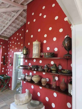 "Pok-a-dot kitchen" in Museum of Curacao