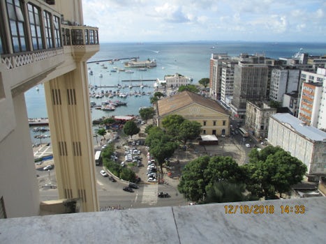 View of Lacerda elevator and Mercado Central from top level of Salvador da