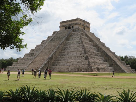 Mayan ruins at Chichen Itza