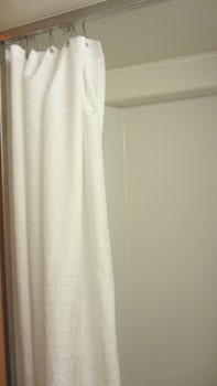 Concierge C2 cabin - Shower curtain.
