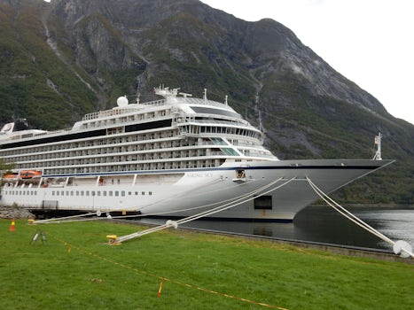 Viking Sky docked at Eidfjord, Norway